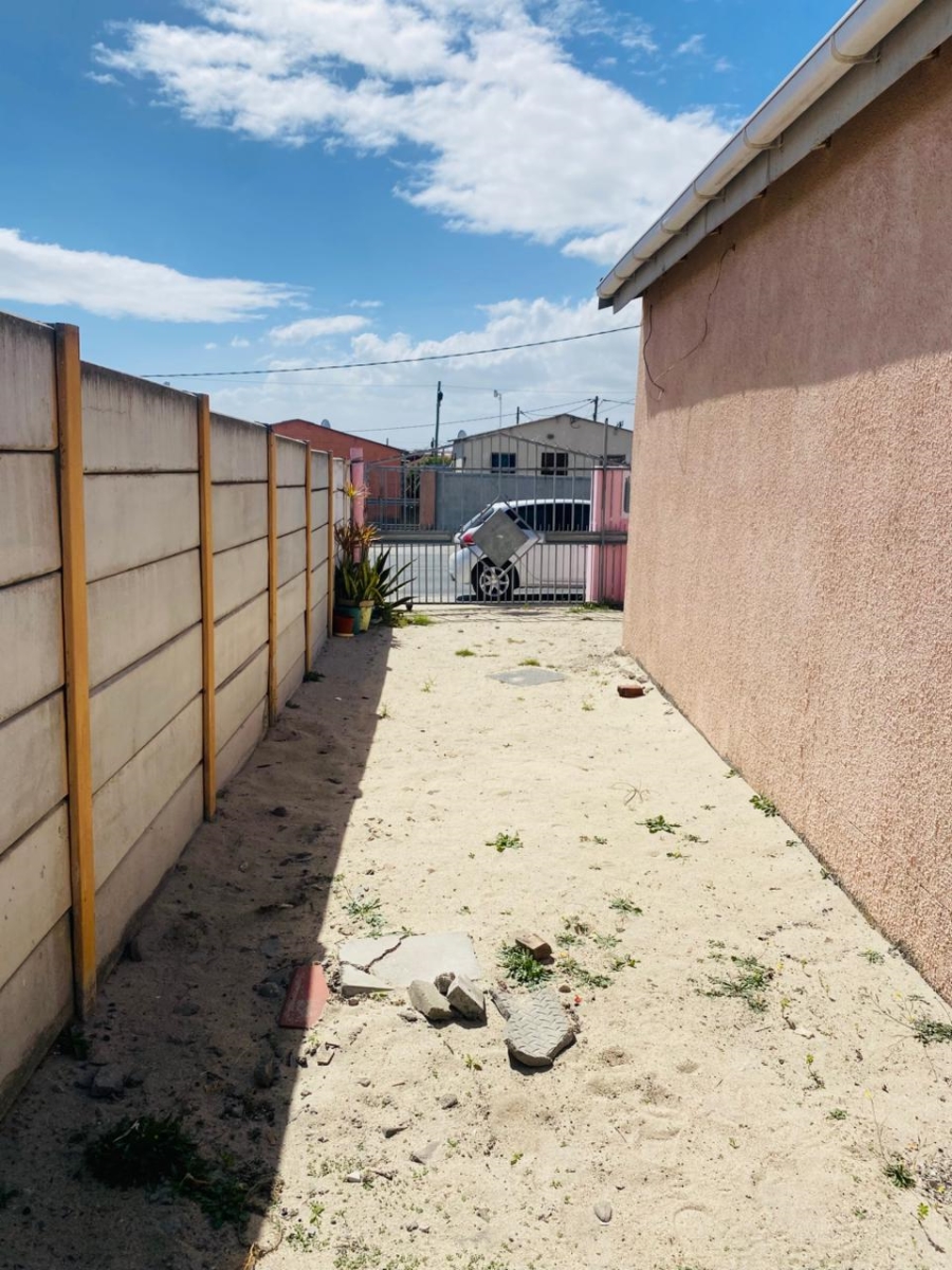 2 Bedroom Property for Sale in Harare Western Cape